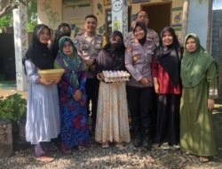 Sinergi Polri dan Masyarakat, Kapolres Lombok Barat AKBP Bagus Nyoman Gede Junaedi Dukung Program Jumat Berkah 1 Personil 1 Butir Telur Polsek Kediri