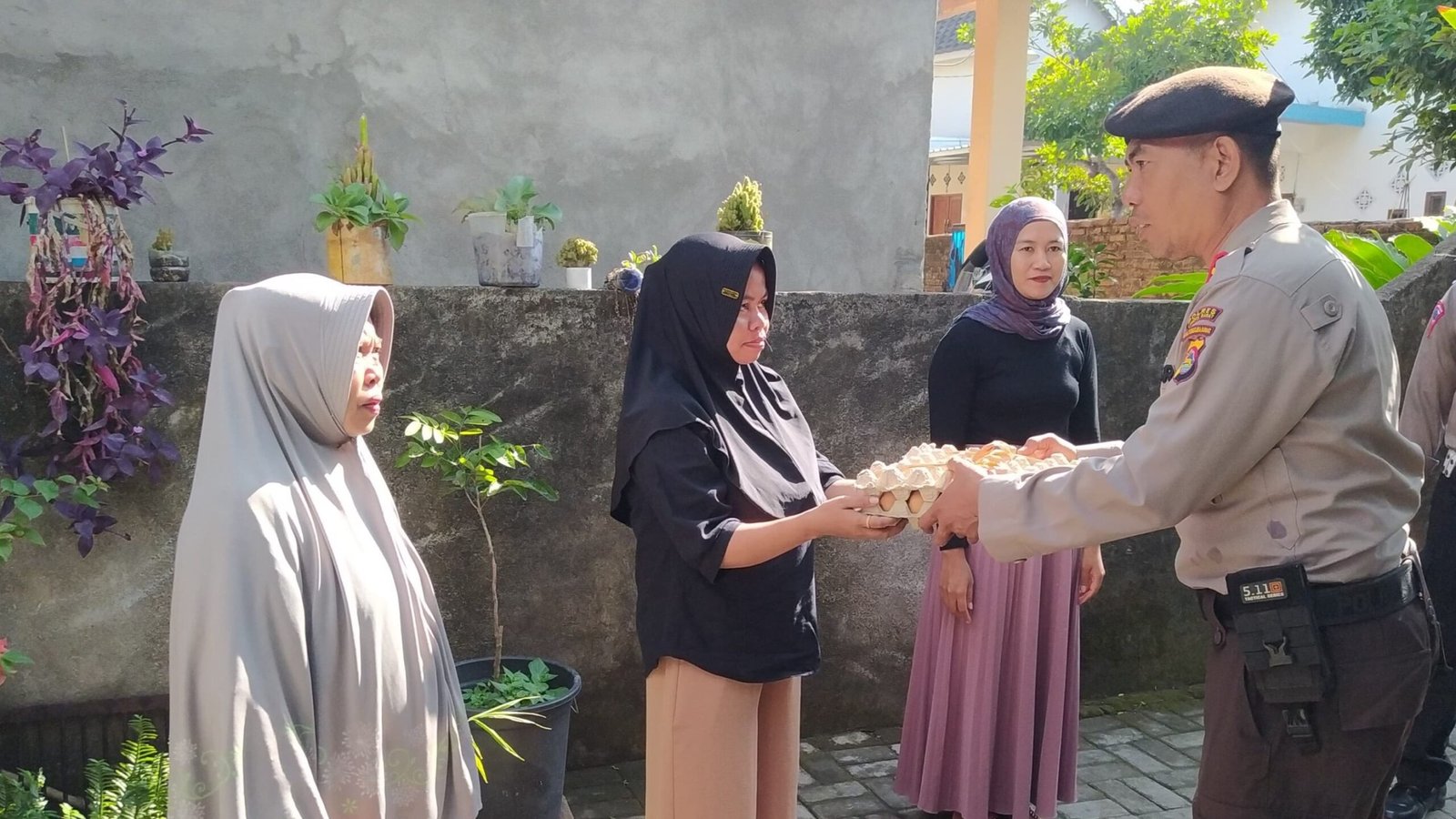 Polisi Kediri Lawan Stunting dengan Telur, 64 Minggu Berbagi Gizi