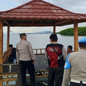 Polsek Sekotong Gelar Patroli Rutin di Eko Wisata Mangrove untuk Ciptakan Keamanan Wisatawan