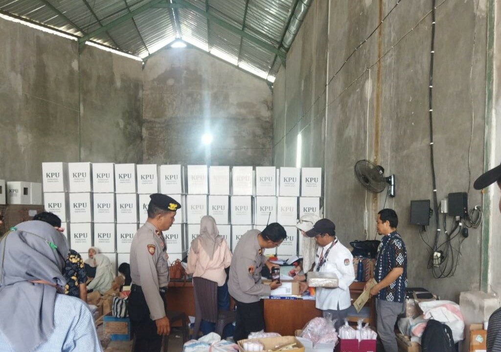 Sinergi Polres Lombok Barat Amankan Distribusi Surat Suara Pilkada