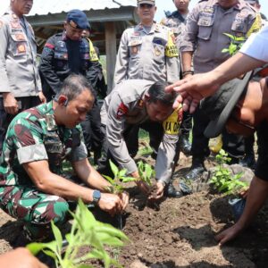 Polres Dompu Beserta Polsek Jajaran Launching Gugus Tugas Polri Mendukung Ketahanan Pangan