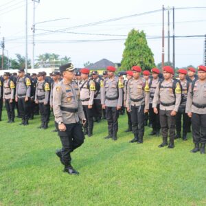 Kapolres Sumbawa Barat pimpin Apel Kesiapan Personil dan Sarpras, 288 anggota siap amankan TPS Pilkada 2024