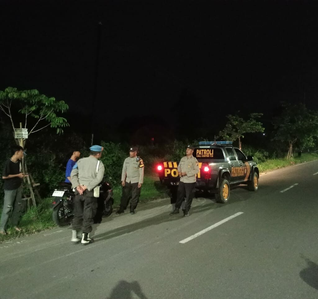 Patroli Polsek Gerung di Bypass Lombok Barat, Jaga Keamanan Malam Hari