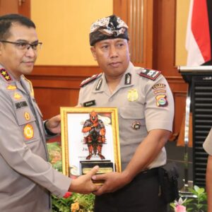 Aiptu Mahsin Raih Juara 3 Kategori Polisi Berdedikasi pada Rakorbin SDM Tahun 2024