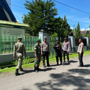 Pos PAM Raba Ops Lilin Rinjani 2024 Gelar Patroli di Areal Gereja Raba