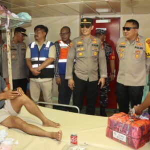 Jelang Pergantian Tahun, Kapolres Bima Kota Pantau Langsung Situasi Kapal Penumpang di Pelabuhan Bima