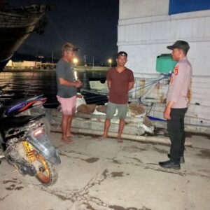 Polsek Kawasan Pelabuhan Laut Bima Laksanakan Cooling System di Areal Dermaga