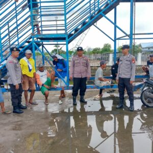 Polsek Kawasan Pelabuhan Laut Bima Gelar Patroli Rutin di Area Dermaga Pelabuhan