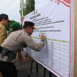 Polres Loteng Gelar Deklarasi Pilkades Damai 2025.