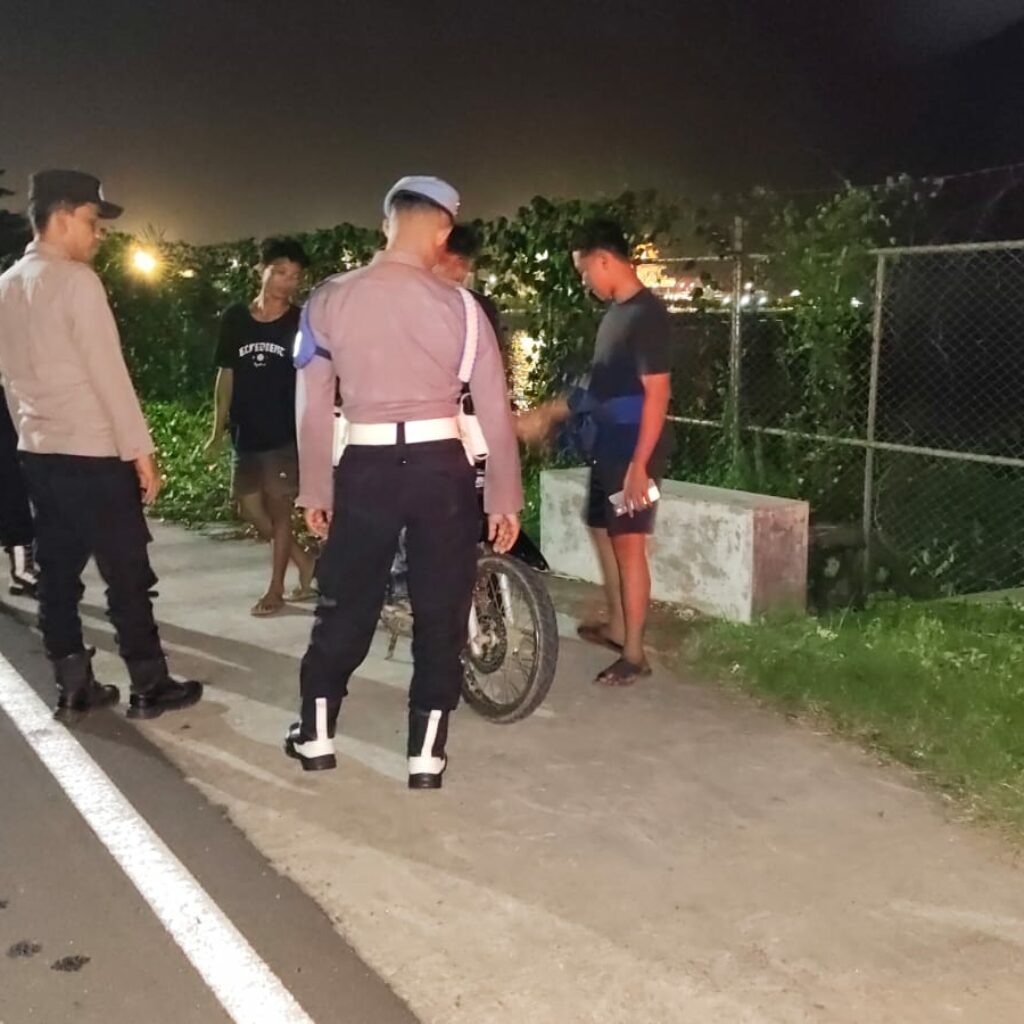 Patroli Blue Light Polsek Lembar Sasar Titik Rawan Kejahatan