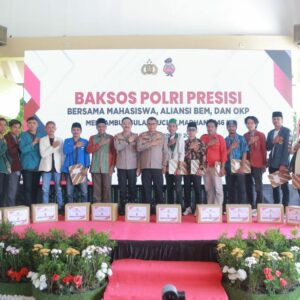 Bakti Sosial Polda NTB Bersama Mahasiswa, Ribuan Paket Sembako Dibagikan Jelang Ramadhan