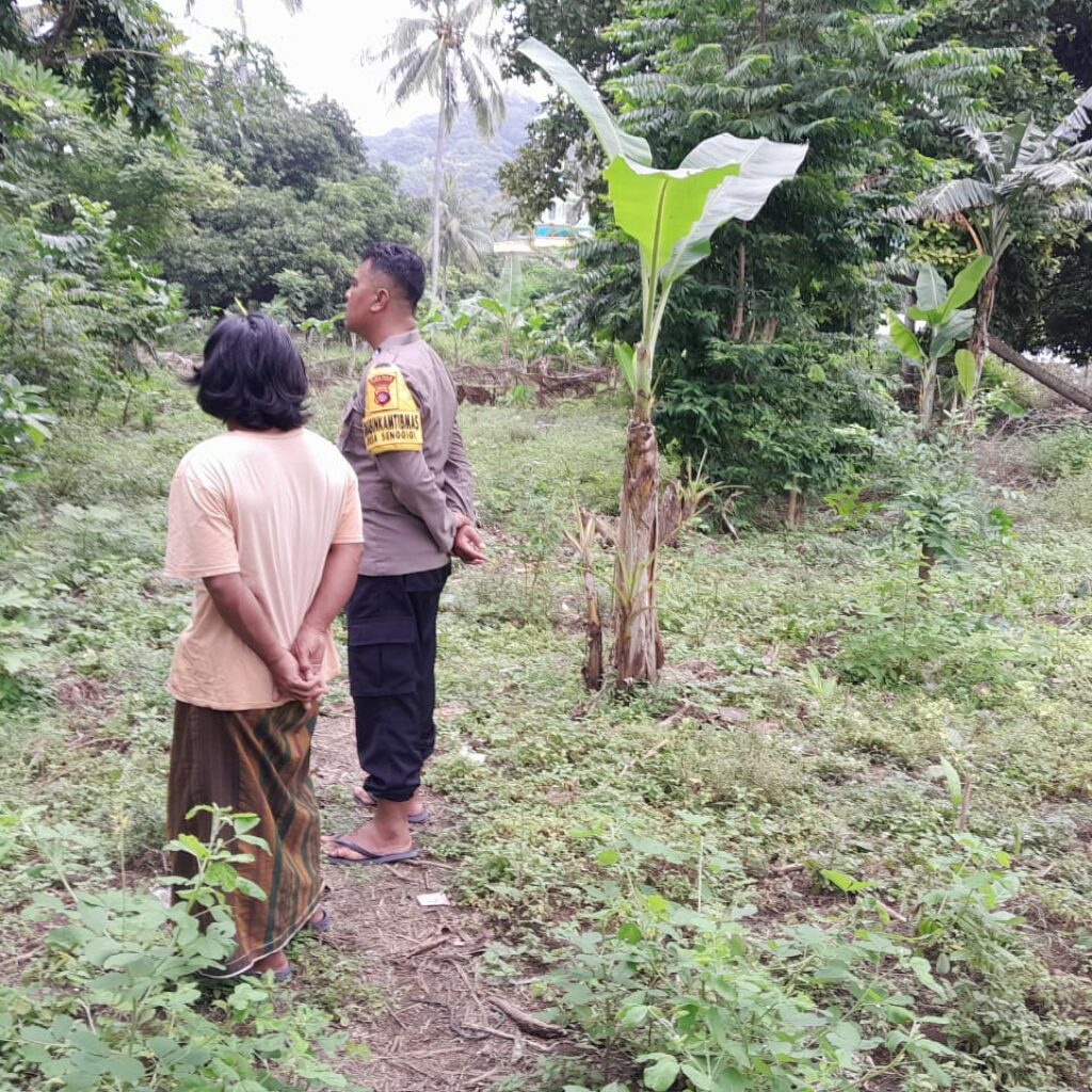 Dukung Ketahanan Pangan, Bhabinkamtibmas Motivasi Warga Bertani di Senggigi