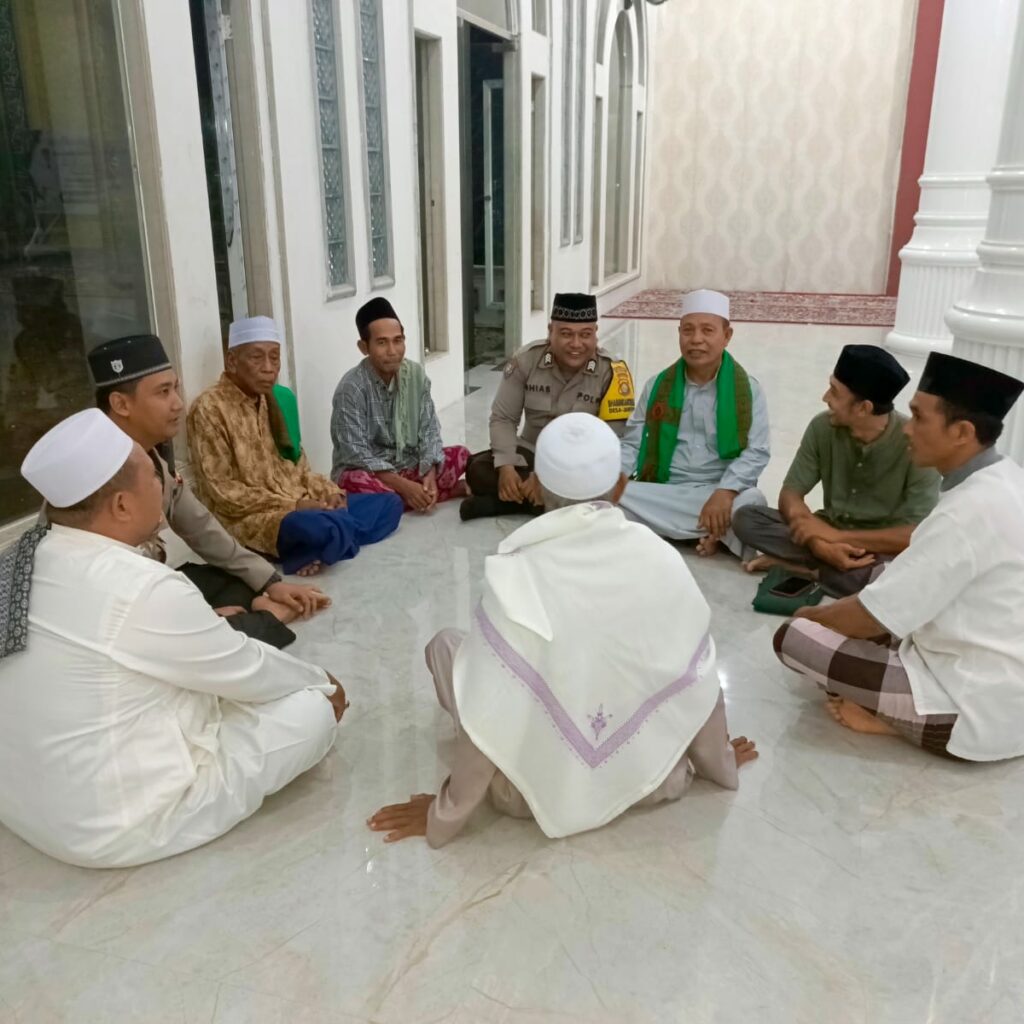 Kapolsek Lembar Bersama Tokoh Masyarakat, Jaga Kondusifitas Ramadan