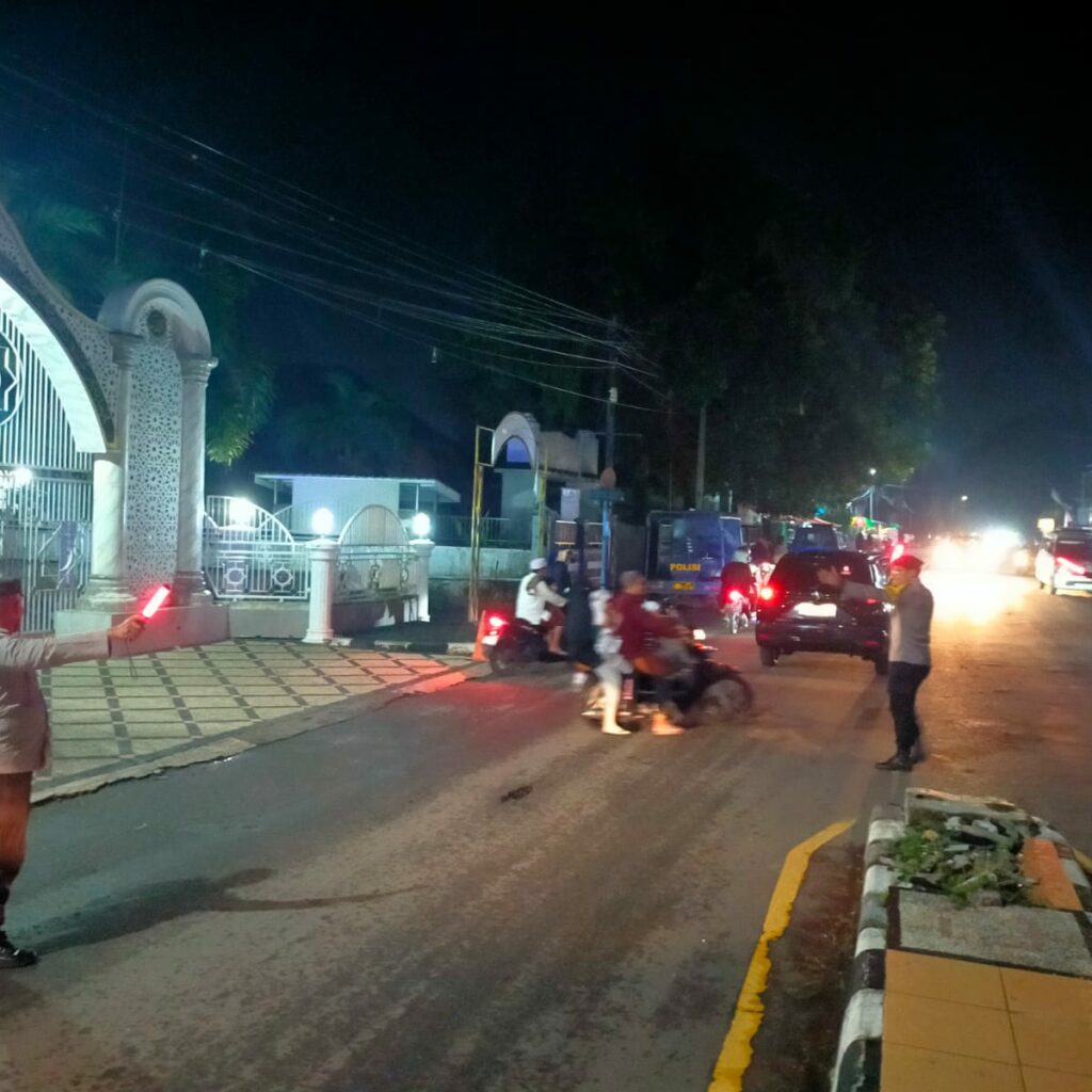 Pengamanan Tarawih di Lombok Barat, Polisi Bertindak Cepat