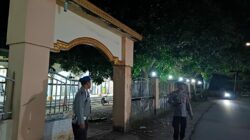 Tarawih Nyaman di Masjid At-Taqwa Kuripan, Polisi Siaga