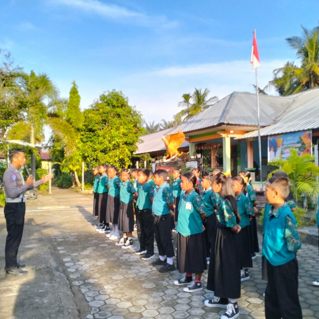 Serunya Pocil di Lombok Barat, Anak SD Dilatih Tertib Lalu Lintas!