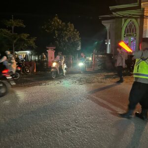 Polsek Kuripan Amankan Shalat Tarawih, Jamaah Merasa Nyaman