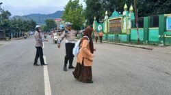 Personel Polsek Rasanae Barat Laksanakan Rawan Pagi di Depan MTSN 1 Kota Bima