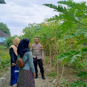 Polsek Kuripan Sosialisasikan Ketahanan Pangan kepada Warga Desa Kuripan Utara