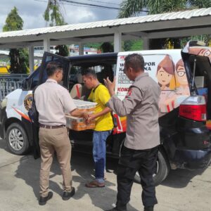 Ratusan Burung Ilegal Gagal Diselundupkan ke Bali di Pelabuhan Lembar