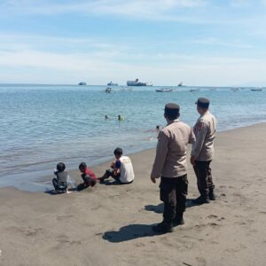 Polsek Lembar Intensifkan Patroli KRYD di Pantai Cemara untuk Ciptakan Keamanan