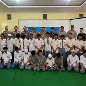 Silaturahmi Polda NTB dan Kemenag Lombok Barat: Sosialisasi Wawasan Kebangsaan di Pesantren Darussalam