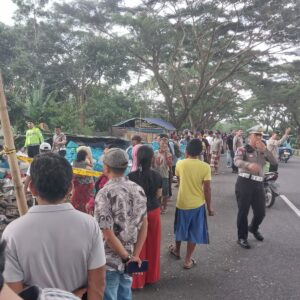Kecelakaan Truk di Lombok Barat: Satu Korban Jiwa, Polisi Bertindak Cepat