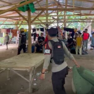 Sat Samapta Polres Bima Kota Gerebek Arena Sabung Ayam di Rabadompu Barat