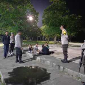 Polsek Rasanae Barat Gelar Patroli Blue Light, Antisipasi 3C dan Balap Liar