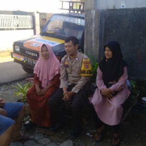 Bhabinkamtibmas Kelurahan Arab Kenangan Manfaatkan Door to Door System (DDS) untuk Selesaikan Permasalahan Warga