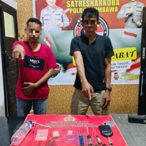 Sat Res Narkoba Polres Sumbawa Amankan 2 Orang Pria Terduga Pengguna Narkotika Jenis Sabu di Utan