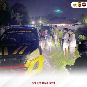 Minimalisir Gangguan Harkamtibmas, Polsek Rasanae Barat Rutin Laksanakan Patroli Blue Light