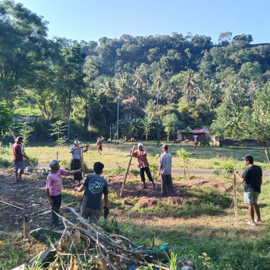 Peran Aktif Polsek Batulayar dalam Program Ketahanan Pangan Masyarakat