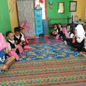 Distribusi Makanan Bergizi Gratis Dimulai di Kediri, Lombok Barat
