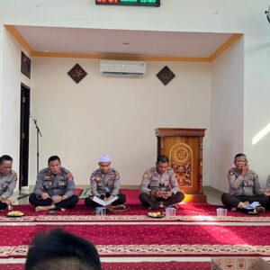 Personel Polres Bima Kota Laksanakan Binrohtal, Perkuat Spiritualitas dan Kebersamaan