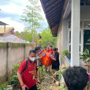 Seorang Warga Manggemaci Ditemukan Meninggal di Dalam Rumah