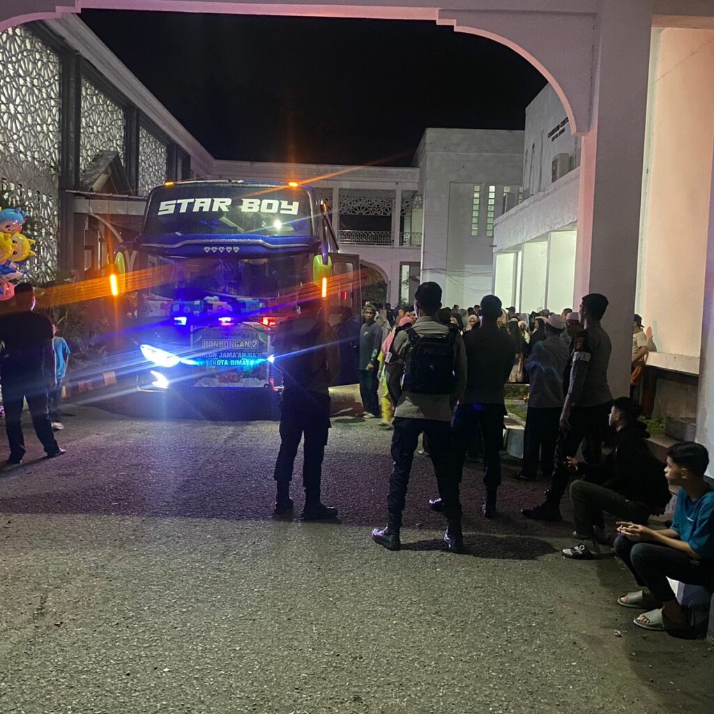Unit Turjawali Sat Samapta Polres Bima Kota Laksanakan Pengamanan Keberangkatan Jamaah Haji
