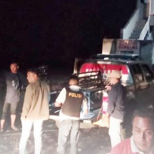 Patroli Cipkon, Polsek Asakota Polres Bima Kota Sita Puluhan Botol Miras di Sejumlah Kafe