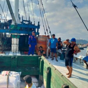 Sat Polairud Polres Bima Kota Laksanakan Patroli Pesisir Pantai, Imbau Nelayan Jaga Keselamatan Saat Berlayar