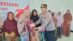 Jelang Hari Bhayangkara ke-79, Polres Loteng Salurkan Bantuan Sembako untuk Warga.  ‎