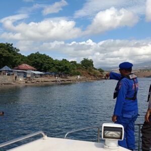 Personel Sat Polairud Laksanakan Patroli di Pantai Kolo, Jaga Situasi Wisata Tetap Kondusif