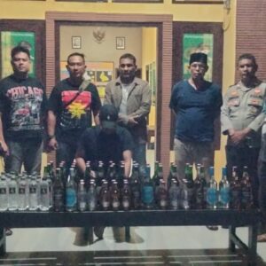 Cegah Peredaran Miras, Polsek Asakota Polres Bima Kota Sita Puluhan Botol Miras Berbagai Jenis