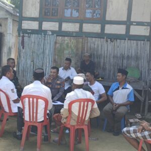 Polsek Langgudu Gelar Jumat Curhat di Dusun Oi Ua Desa Dumu, Serap Aspirasi dan Keluhan Warga
