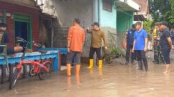 Polres Jombang Kirim Paket Sembako untuk Warga Terdampak Banjir di Kademangan