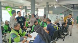 Biddokkes Polda Jatim Gelar Bakti Kesehatan Berkah Bagi Ribuan Ojol di Hari Bhayangkara ke 79
