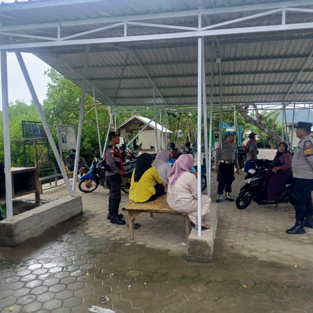 Patroli Rutin Polsek Sekotong: Cegah Kriminalitas di Kawasan Wisata Lombok Barat