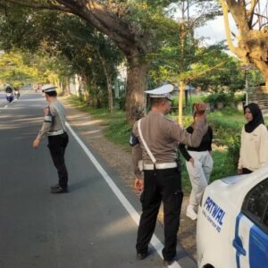 Patroli Rutin Satlantas Jaga Ketertiban di Bypass BIL Lombok Barat