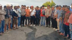 Kapolres Sumbawa Barat Pimpin Pengamanan Aksi Unjuk Rasa Aliansi PPS Selama Dua Hari di Poto Tano, Petugas dan Aliansi Saling Apresiasi
