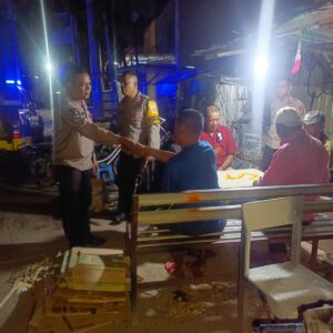 Patroli Blue Light Gabungan Piket Fungsi Polsek Rasanae Barat Ciptakan Situasi Kamtibmas yang Kondusif