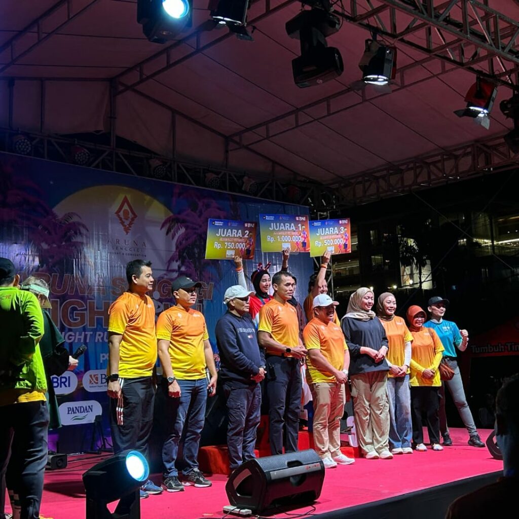 Pariwisata Senggigi Diperkuat Lewat Event Lari Malam Berkelas